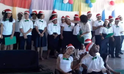 
				
					Coral inclusivo faz apresentação de Natal no Mercadão da Bahia nesta sexta-feira
				
				