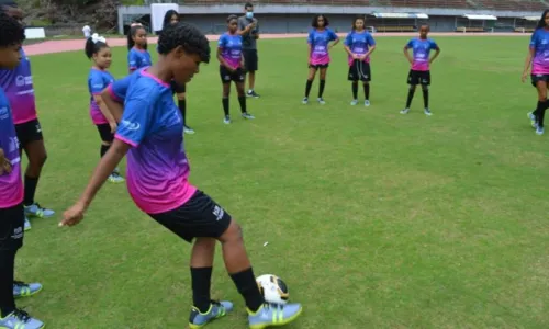
				
					Sudesb abre aulas gratuitas de futebol feminino; saiba como se inscrever
				
				