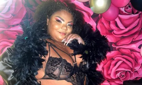 
				
					Filha de Arlindo Cruz comemora aniversário de 20 anos só de lingerie: 'Estou de parabéns'
				
				