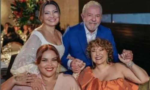 
				
					Maria Rita engata namoro com DJ queridinha dos famosos, diz jornal
				
				