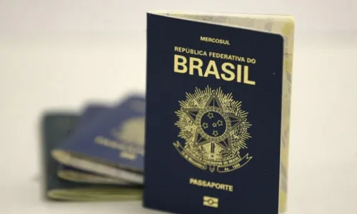 
				
					Polícia Federal anuncia normalização na emissão de passaportes
				
				