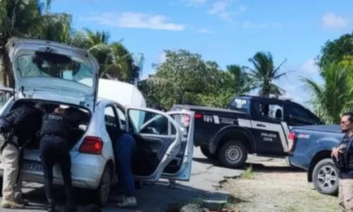 
				
					Homens envolvidos em golpe virtual são presos no interior da Bahia
				
				