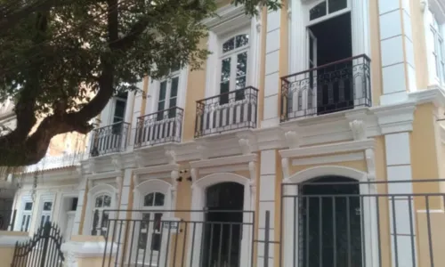 
				
					Biblioteca Anísio Teixeira tem data para reabertura definida após reforma
				
				