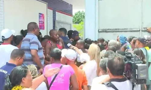 
				
					Ambulantes protestam após não conseguirem cadastro no Festival da Virada
				
				