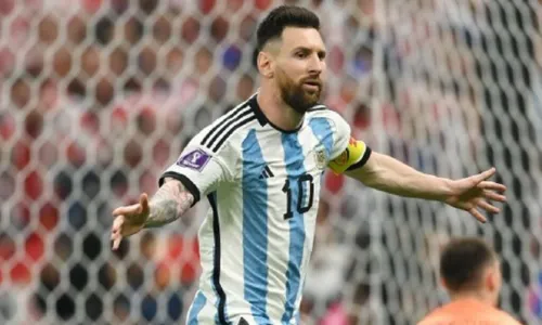 
				
					Com brilho de Messi e Álvarez, Argentina chega à final da Copa
				
				