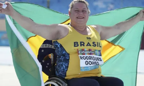 
				
					Beth Gomes supera a si própria e renova recorde no arremesso de peso
				
				