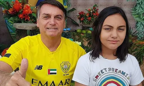 
				
					Filha de Jair Bolsonaro vai deixar Colégio Militar após sofrer bullying, diz colunista
				
				
