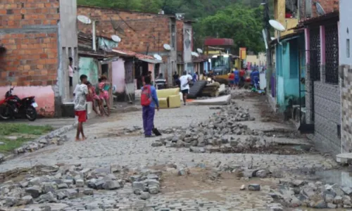
				
					Mais de 145 mil já foram atingidos pelos estragos das chuvas na Bahia
				
				