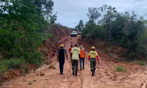 
				
					Número de pessoas atingidas pelos estragos da chuva na Bahia passa de 50 mil
				
				