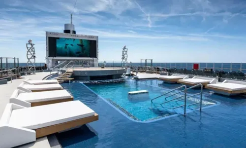 
				
					Cruzeiro que atracou em Salvador tem piscina com borda infinita, spa e Yacht Clube; veja fotos
				
				