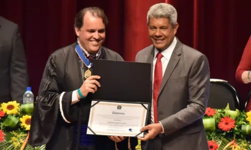 
				
					Eleito governador da Bahia, Jerônimo Rodrigues é diplomado no TRE
				
				
