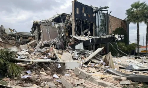 
				
					Explosão deixa restaurante do grupo Coco Bambu completamente destruído no Piauí
				
				