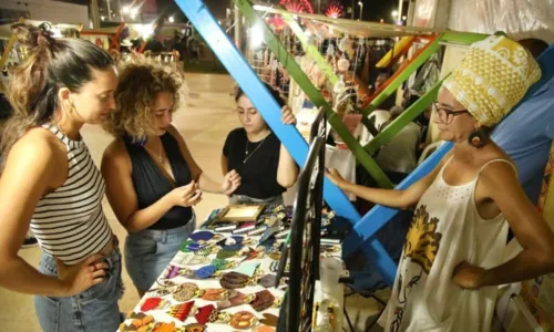 
				
					Feira da Sé leva artesanato e produtos de ponta para dentro do Festival Virada
				
				