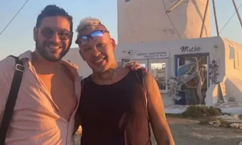 
				
					Gloria Groove e marido aproveitam viagem romântica em Mykonos, na Grécia
				
				