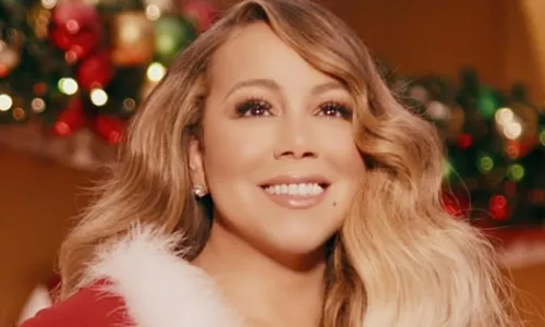 
				
					'All I Want For Christmas Is You', de Mariah Carey, lançada em 1994, volta ao topo das paradas
				
				