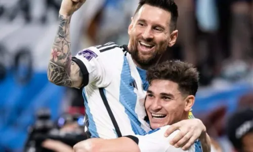 
				
					Com drama, Argentina bate Austrália e avança para enfrentar Holanda
				
				
