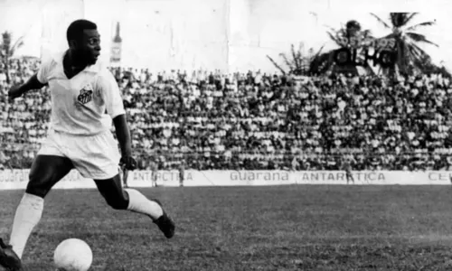 
				
					Gigante fora dos gramados: Pelé foi ministro do Esporte e teve carreira como ator e cantor; confira os feitos do craque
				
				