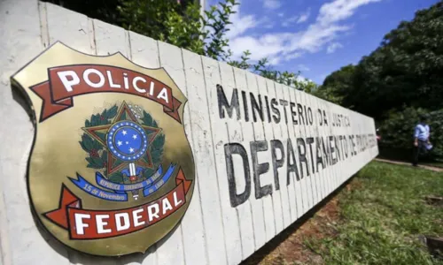 
				
					PF desarticula quadrilha que fraudava o Auxílio Brasil
				
				