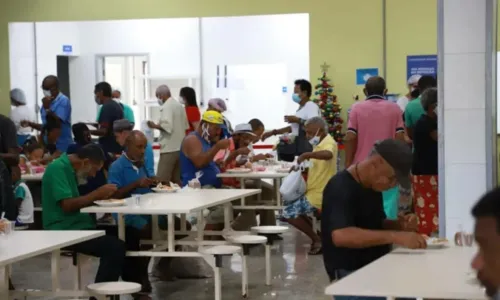 
				
					Mais de 900 refeições natalinas são oferecidas em restaurantes populares em Salvador
				
				
