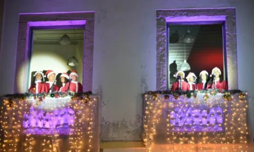 
				
					FOTOS: projeto 'Sacadas Musicais' leva espírito natalino ao Pelourinho
				
				