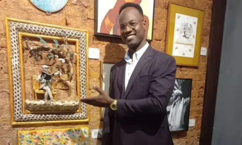 
				
					Artista plástico descobre talento após acidente grave e usa dom para combater racismo religioso na Bahia
				
				