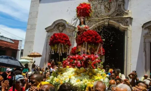 
				
					Santa Luzia, protetora da visão, recebe homenagens em Salvador
				
				