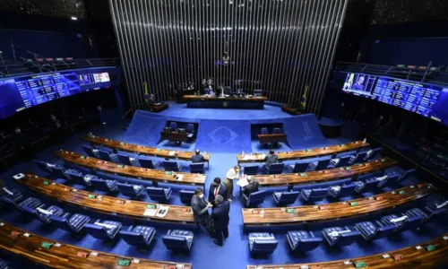 
				
					Senado aprova PEC da Transição
				
				