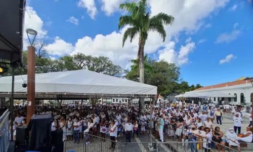 
				
					Baianos e turistas lotam Igreja do Bonfim na 'Sexta-feira da Gratidão'
				
				