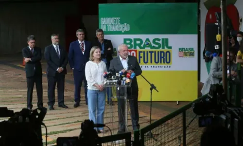 
				
					Lula afirmou em coletiva que já tem 80% do ministério na cabeça
				
				