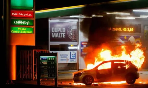 
				
					Manifestantes dificultaram combate ao fogo, diz Corpo de Bombeiros do Distrito Federal
				
				