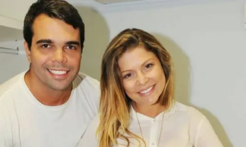 
				
					Ex-marido de Bárbara Borges defende atriz após fala de Deolane em 'A Fazenda': 'Chocado com a violência'
				
				