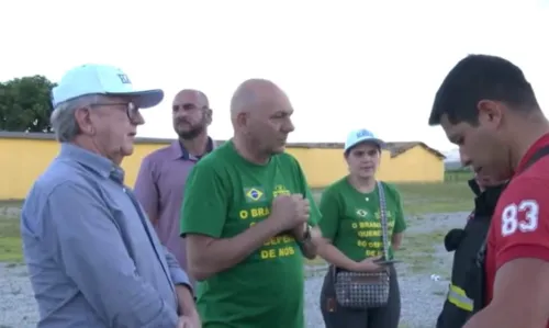 
				
					Luciano Hang diz que vai reconstruir loja da Havan que pegou fogo em Vitória da Conquista: 'Vamos tocar para frente'
				
				