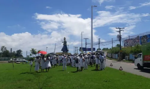 
				
					Candomblecistas fazem ato em local onde ficava escultura de Mãe Stella de Oxóssi
				
				