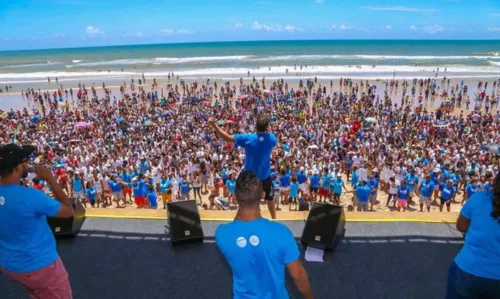 
				
					Cerimônia de batismo coletivo da Primeira Igreja Batista do Brasil é realizado neste sábado (10)
				
				