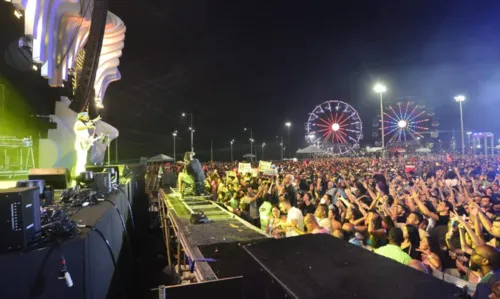 
				
					FOTOS: primeiro dia do Festival Virada Salvador tem como destaque artistas baianos
				
				