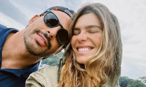 
				
					Cauã Reymond e Mariana Goldfarb tiram férias e deixam cachorra com a 'madrasta' Grazi Massafera
				
				