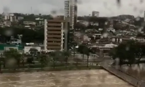 
				
					Fim de semana deve ser de chuva nas cidades mais afetadas na Bahia; confira previsão
				
				