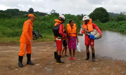 
				
					Chuvas na Bahia atinge mais de 164 mil pessoas; confira boletim
				
				