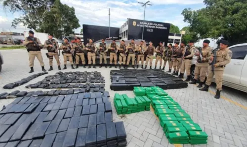 
				
					Homens são presos e cerca de 2 toneladas de maconha são apreendidas na Bahia
				
				