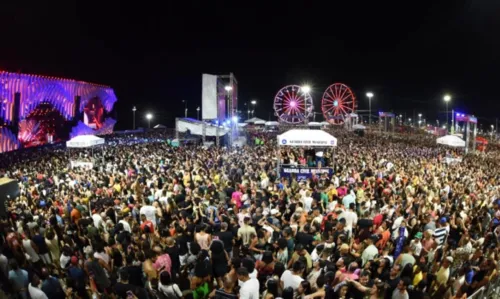 
				
					Festival Virada Salvador: terceira noite tem público recorde de mais de 300 mil pessoas
				
				