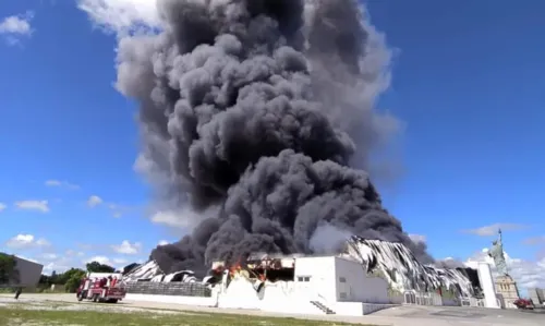 
				
					Incêndio atinge loja da Havan em Vitória da Conquista, na Bahia
				
				