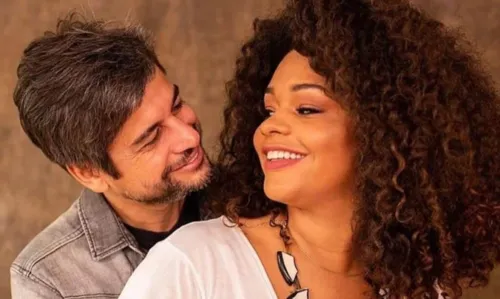 
				
					Juliana Alves anuncia fim de casamento com diretor: 'Não foi esse o sonho que alimentei'
				
				