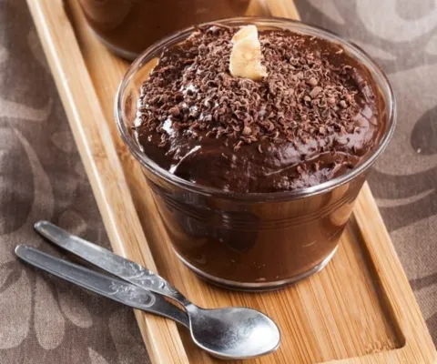 
				
					Aprenda a fazer mousse de chocolate com dois ingredientes
				
				