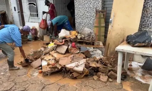 
				
					Chuva na Bahia: mais de 151 mil pessoas são atingidas e 62 cidades estão com decreto de emergência
				
				