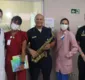 
                  Vídeo: guardas civis levam conforto e alegria para pacientes de UTI de hospital com música