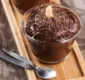 
                  Aprenda a fazer mousse de chocolate com dois ingredientes