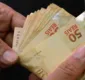 
                  Salário mínimo sobe para R$ 1.302 em 1º de janeiro