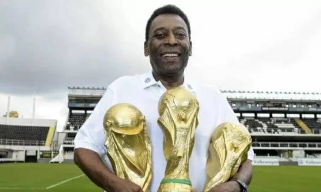 O dia em que Pelé, o maior jogador de todos os tempos, foi anunciado como  reforço do Bahia - PRADO AGORA