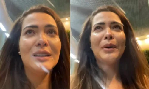 
				
					Geisy Arruda chora após ser furtada em avião: 'Vou tomar banho de sal grosso'
				
				