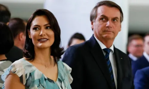 
				
					Michelle atualiza estado de saúde de Bolsonaro após internação do ex-presidente nos EUA: 'Estamos em oração'
				
				